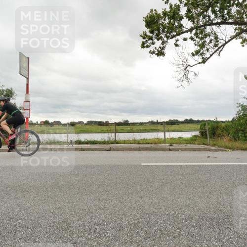 30.08.2026 - Elbe Triathlon Hamburg Michael Burmester http://msf.ph/oto/10110230 30.08.2026 14:09:54 Radfahren  meine-sportfotos.de