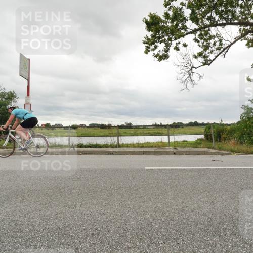 30.08.2026 - Elbe Triathlon Hamburg Michael Burmester http://msf.ph/oto/10110238 30.08.2026 14:10:24 Radfahren  meine-sportfotos.de