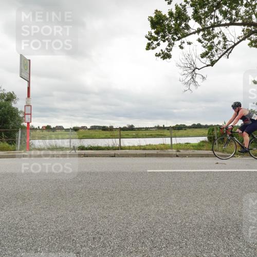 30.08.2026 - Elbe Triathlon Hamburg Michael Burmester http://msf.ph/oto/10110242 30.08.2026 14:10:46 Radfahren  meine-sportfotos.de