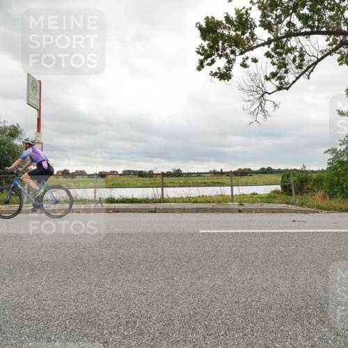 30.08.2026 - Elbe Triathlon Hamburg Michael Burmester http://msf.ph/oto/10110255 30.08.2026 14:11:18 Radfahren  meine-sportfotos.de