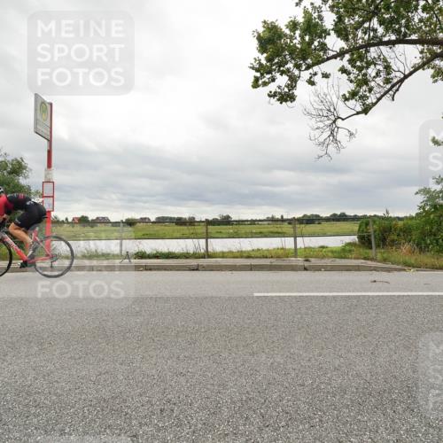 30.08.2026 - Elbe Triathlon Hamburg Michael Burmester http://msf.ph/oto/10110262 30.08.2026 14:11:44 Radfahren  meine-sportfotos.de