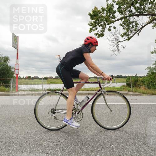 30.08.2026 - Elbe Triathlon Hamburg Michael Burmester http://msf.ph/oto/10110276 30.08.2026 14:12:26 Radfahren 11146 meine-sportfotos.de