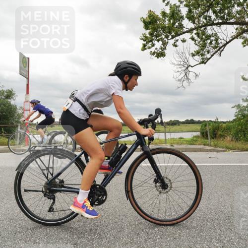 30.08.2026 - Elbe Triathlon Hamburg Michael Burmester http://msf.ph/oto/10110278 30.08.2026 14:12:30 Radfahren  meine-sportfotos.de