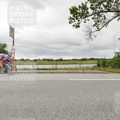 30.08.2026 - Elbe Triathlon Hamburg Michael Burmester http://msf.ph/oto/10110285 30.08.2026 14:13:09 Radfahren  meine-sportfotos.de