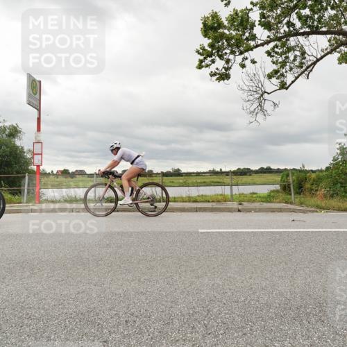 30.08.2026 - Elbe Triathlon Hamburg Michael Burmester http://msf.ph/oto/10110286 30.08.2026 14:13:16 Radfahren  meine-sportfotos.de