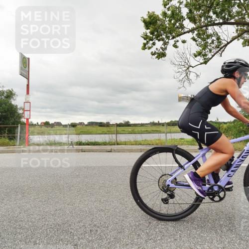 30.08.2026 - Elbe Triathlon Hamburg Michael Burmester http://msf.ph/oto/10110301 30.08.2026 14:14:08 Radfahren  meine-sportfotos.de
