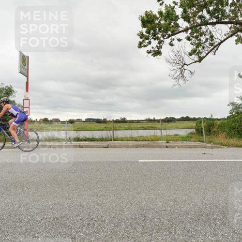 30.08.2026 - Elbe Triathlon Hamburg Michael Burmester http://msf.ph/oto/10110313 30.08.2026 14:14:45 Radfahren  meine-sportfotos.de