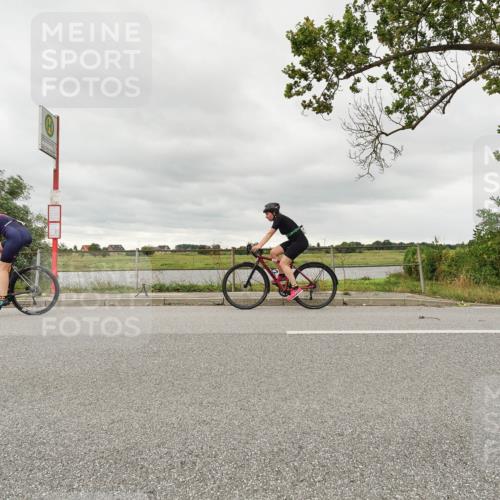 30.08.2026 - Elbe Triathlon Hamburg Michael Burmester http://msf.ph/oto/10110318 30.08.2026 14:15:07 Radfahren  meine-sportfotos.de
