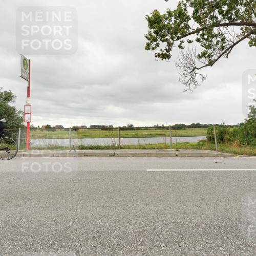 30.08.2026 - Elbe Triathlon Hamburg Michael Burmester http://msf.ph/oto/10110332 30.08.2026 14:16:07 Radfahren  meine-sportfotos.de