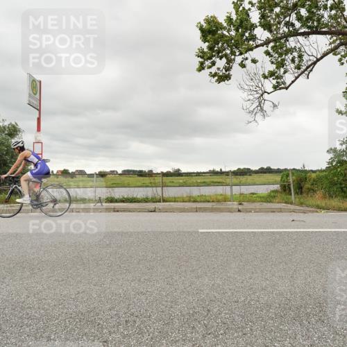 30.08.2026 - Elbe Triathlon Hamburg Michael Burmester http://msf.ph/oto/10110344 30.08.2026 14:16:39 Radfahren  meine-sportfotos.de