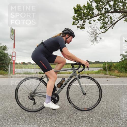 30.08.2026 - Elbe Triathlon Hamburg Michael Burmester http://msf.ph/oto/10110348 30.08.2026 14:16:57 Radfahren  meine-sportfotos.de