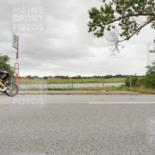 30.08.2026 - Elbe Triathlon Hamburg Michael Burmester http://msf.ph/oto/10110364 30.08.2026 14:17:56 Radfahren  meine-sportfotos.de