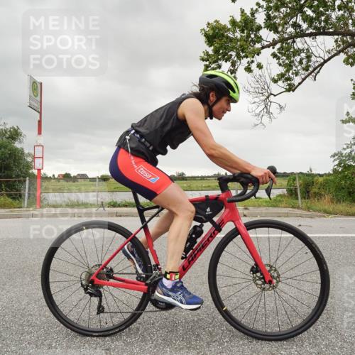 30.08.2026 - Elbe Triathlon Hamburg Michael Burmester http://msf.ph/oto/10110376 30.08.2026 14:18:41 Radfahren  meine-sportfotos.de