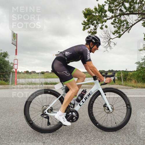 30.08.2026 - Elbe Triathlon Hamburg Michael Burmester http://msf.ph/oto/10110383 30.08.2026 14:19:14 Radfahren  meine-sportfotos.de
