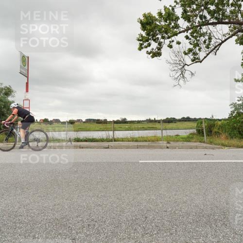 30.08.2026 - Elbe Triathlon Hamburg Michael Burmester http://msf.ph/oto/10110386 30.08.2026 14:19:29 Radfahren  meine-sportfotos.de