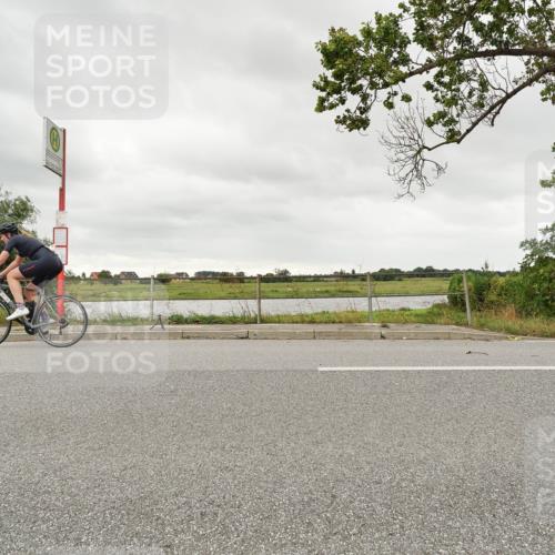 30.08.2026 - Elbe Triathlon Hamburg Michael Burmester http://msf.ph/oto/10110405 30.08.2026 14:20:32 Radfahren  meine-sportfotos.de