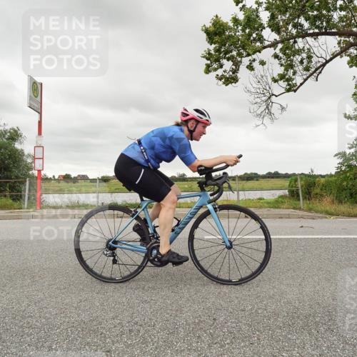 30.08.2026 - Elbe Triathlon Hamburg Michael Burmester http://msf.ph/oto/10110415 30.08.2026 14:21:05 Radfahren  meine-sportfotos.de