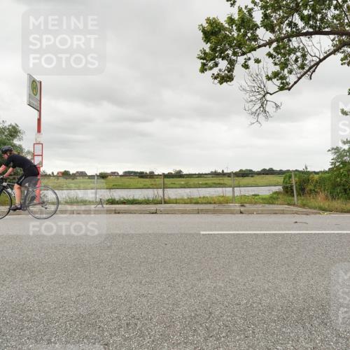 30.08.2026 - Elbe Triathlon Hamburg Michael Burmester http://msf.ph/oto/10110422 30.08.2026 14:21:28 Radfahren  meine-sportfotos.de
