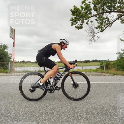 30.08.2026 - Elbe Triathlon Hamburg Michael Burmester http://msf.ph/oto/10110423 30.08.2026 14:21:34 Radfahren  meine-sportfotos.de