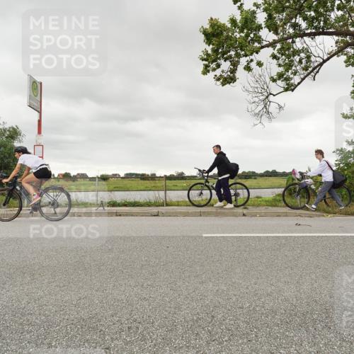 30.08.2026 - Elbe Triathlon Hamburg Michael Burmester http://msf.ph/oto/10110425 30.08.2026 14:21:44 Radfahren  meine-sportfotos.de