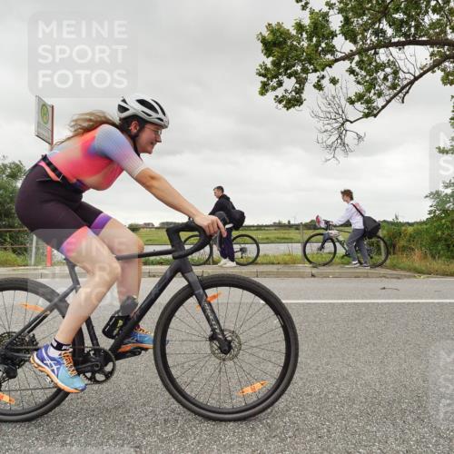 30.08.2026 - Elbe Triathlon Hamburg Michael Burmester http://msf.ph/oto/10110426 30.08.2026 14:21:45 Radfahren  meine-sportfotos.de
