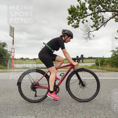 30.08.2026 - Elbe Triathlon Hamburg Michael Burmester http://msf.ph/oto/10110427 30.08.2026 14:21:54 Radfahren  meine-sportfotos.de