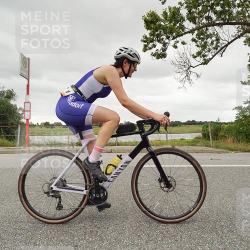 30.08.2026 - Elbe Triathlon Hamburg Michael Burmester http://msf.ph/oto/10110440 30.08.2026 14:23:09 Radfahren  meine-sportfotos.de