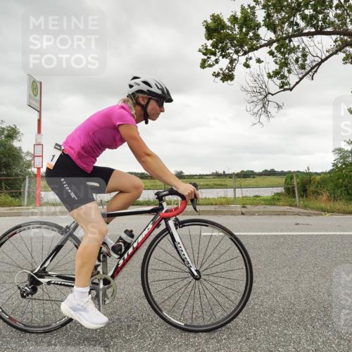 30.08.2026 - Elbe Triathlon Hamburg Michael Burmester http://msf.ph/oto/10110447 30.08.2026 14:24:08 Radfahren  meine-sportfotos.de
