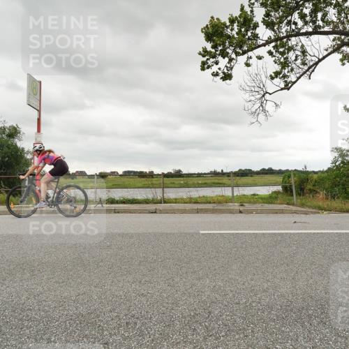30.08.2026 - Elbe Triathlon Hamburg Michael Burmester http://msf.ph/oto/10110459 30.08.2026 14:26:18 Radfahren  meine-sportfotos.de
