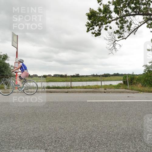30.08.2026 - Elbe Triathlon Hamburg Michael Burmester http://msf.ph/oto/10110462 30.08.2026 14:27:10 Radfahren  meine-sportfotos.de