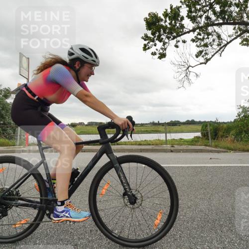 30.08.2026 - Elbe Triathlon Hamburg Michael Burmester http://msf.ph/oto/10110464 30.08.2026 14:28:06 Radfahren  meine-sportfotos.de