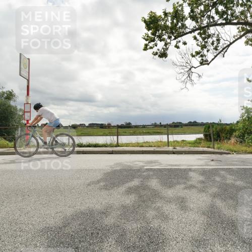 30.08.2026 - Elbe Triathlon Hamburg Michael Burmester http://msf.ph/oto/10110484 30.08.2026 14:32:42 Radfahren  meine-sportfotos.de