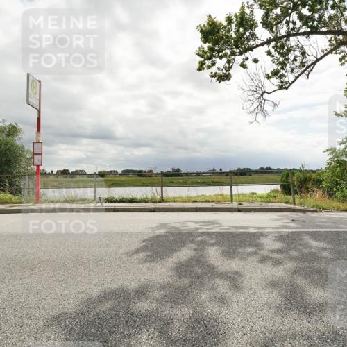 30.08.2026 - Elbe Triathlon Hamburg Michael Burmester http://msf.ph/oto/10110486 30.08.2026 14:33:03 Radfahren  meine-sportfotos.de