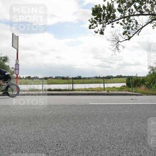 30.08.2026 - Elbe Triathlon Hamburg Michael Burmester http://msf.ph/oto/10110502 30.08.2026 14:39:05 Radfahren  meine-sportfotos.de