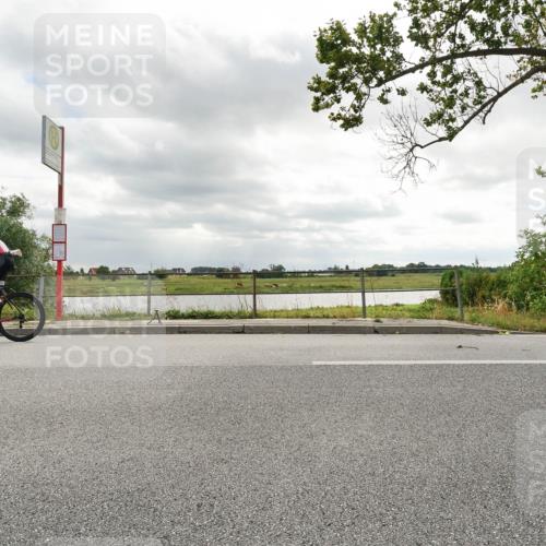30.08.2026 - Elbe Triathlon Hamburg Michael Burmester http://msf.ph/oto/10110509 30.08.2026 14:42:00 Radfahren  meine-sportfotos.de