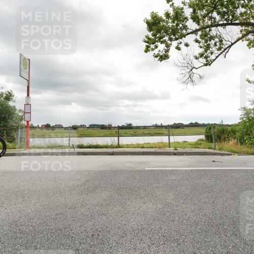 30.08.2026 - Elbe Triathlon Hamburg Michael Burmester http://msf.ph/oto/10110513 30.08.2026 14:42:47 Radfahren  meine-sportfotos.de