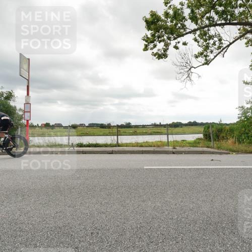 30.08.2026 - Elbe Triathlon Hamburg Michael Burmester http://msf.ph/oto/10110518 30.08.2026 14:43:20 Radfahren  meine-sportfotos.de