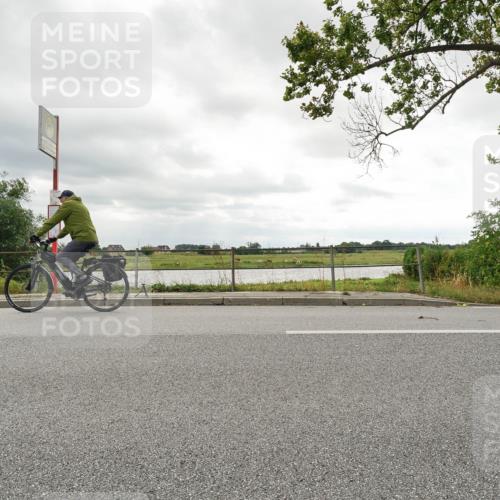 30.08.2026 - Elbe Triathlon Hamburg Michael Burmester http://msf.ph/oto/10110519 30.08.2026 14:43:22 Radfahren  meine-sportfotos.de