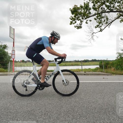 30.08.2026 - Elbe Triathlon Hamburg Michael Burmester http://msf.ph/oto/10110524 30.08.2026 14:44:23 Radfahren  meine-sportfotos.de