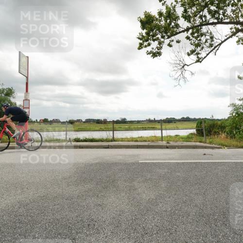30.08.2026 - Elbe Triathlon Hamburg Michael Burmester http://msf.ph/oto/10110532 30.08.2026 14:46:03 Radfahren  meine-sportfotos.de