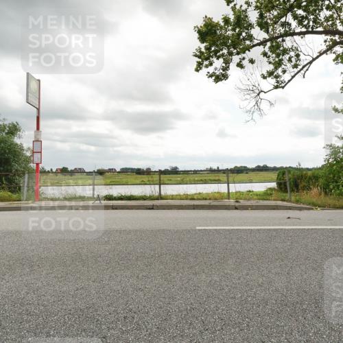 30.08.2026 - Elbe Triathlon Hamburg Michael Burmester http://msf.ph/oto/10110536 30.08.2026 14:46:11 Radfahren  meine-sportfotos.de