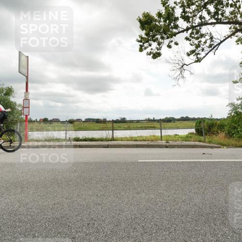 30.08.2026 - Elbe Triathlon Hamburg Michael Burmester http://msf.ph/oto/10110540 30.08.2026 14:46:31 Radfahren  meine-sportfotos.de