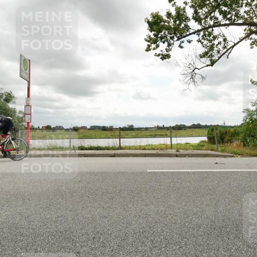 30.08.2026 - Elbe Triathlon Hamburg Michael Burmester http://msf.ph/oto/10110544 30.08.2026 14:47:11 Radfahren  meine-sportfotos.de