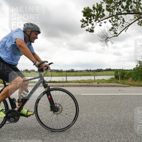 30.08.2026 - Elbe Triathlon Hamburg Michael Burmester http://msf.ph/oto/10110569 30.08.2026 14:49:29 Radfahren  meine-sportfotos.de