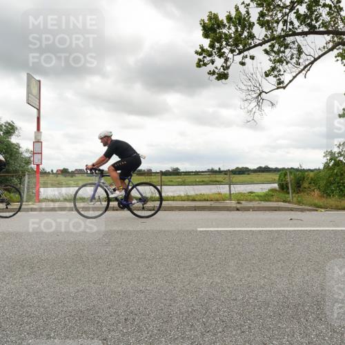 30.08.2026 - Elbe Triathlon Hamburg Michael Burmester http://msf.ph/oto/10110581 30.08.2026 14:50:30 Radfahren  meine-sportfotos.de