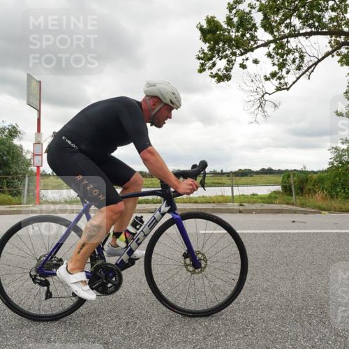 30.08.2026 - Elbe Triathlon Hamburg Michael Burmester http://msf.ph/oto/10110597 30.08.2026 14:51:43 Radfahren  meine-sportfotos.de