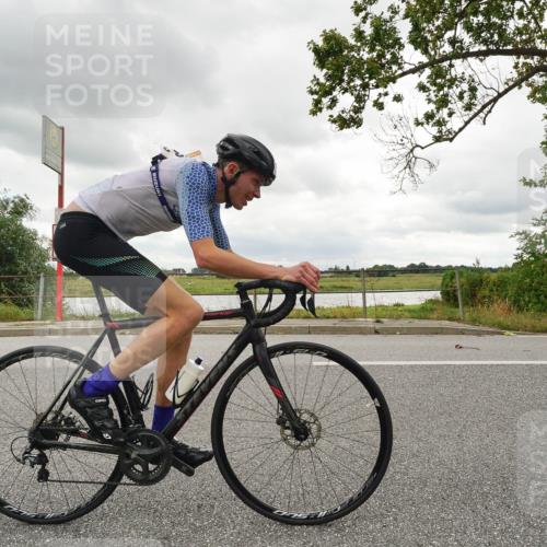 30.08.2026 - Elbe Triathlon Hamburg Michael Burmester http://msf.ph/oto/10110598 30.08.2026 14:51:45 Radfahren  meine-sportfotos.de