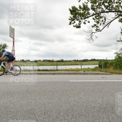 30.08.2026 - Elbe Triathlon Hamburg Michael Burmester http://msf.ph/oto/10110603 30.08.2026 14:52:22 Radfahren  meine-sportfotos.de