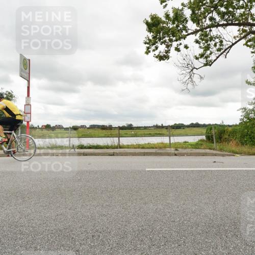 30.08.2026 - Elbe Triathlon Hamburg Michael Burmester http://msf.ph/oto/10110616 30.08.2026 14:53:01 Radfahren  meine-sportfotos.de
