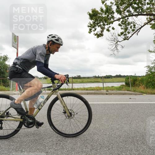 30.08.2026 - Elbe Triathlon Hamburg Michael Burmester http://msf.ph/oto/10110617 30.08.2026 14:53:06 Radfahren  meine-sportfotos.de